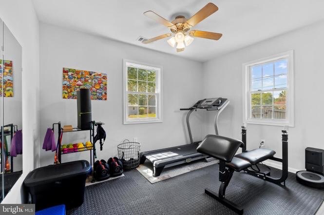 Building Photo - 4402 Wyres St