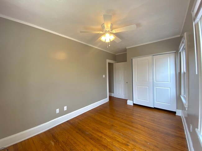 Building Photo - 5 bed/ 2 Bath Mins. from UC Only $750/pp (...