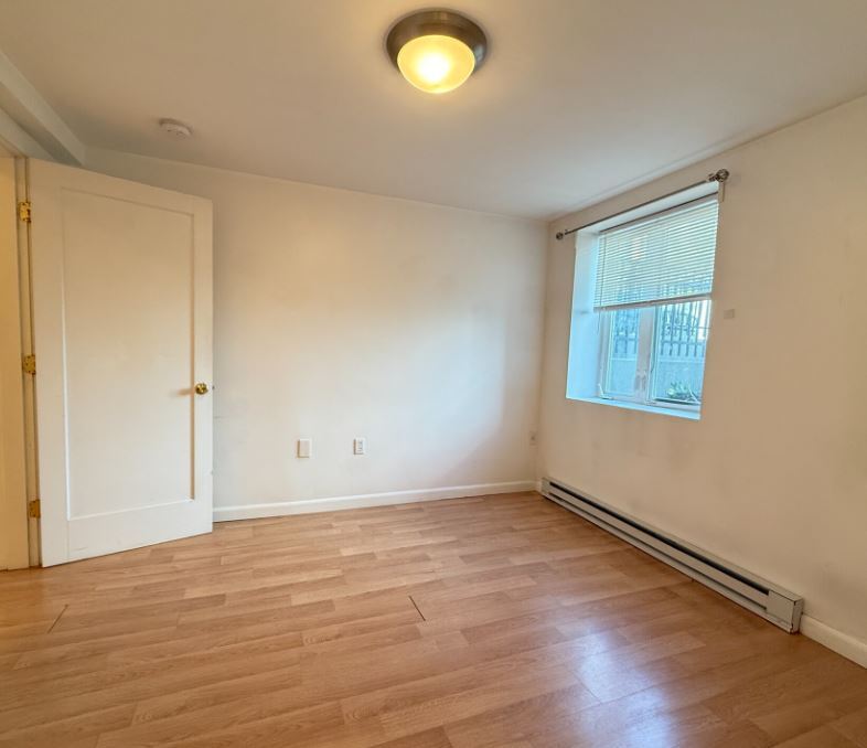 Building Photo - 43 May St