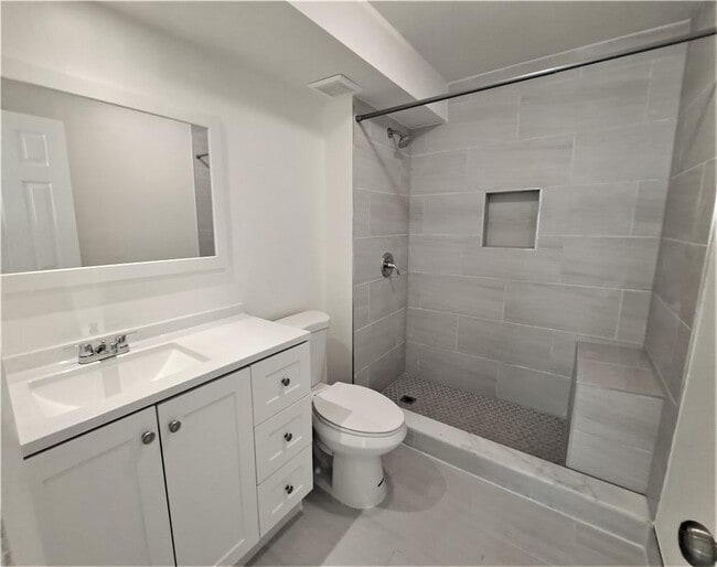 Building Photo - 8040 N Colony Cir