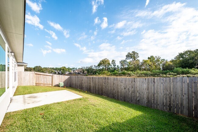 Building Photo - 3918 Sugardale St