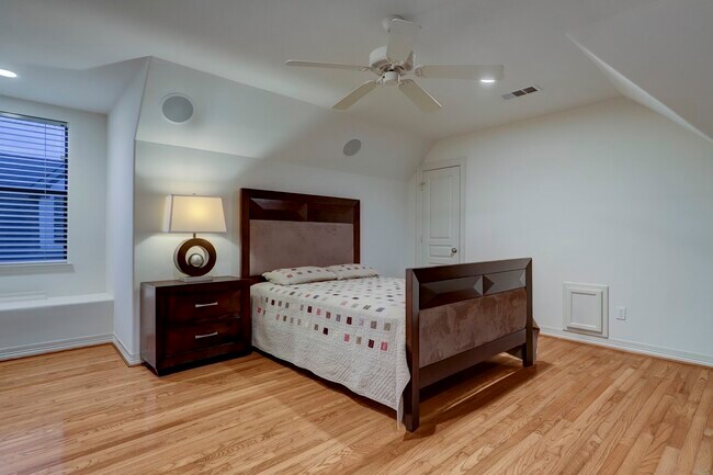 Building Photo - 5313 Fayette St