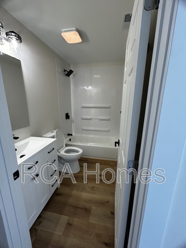 Building Photo - 3449 E 26th St