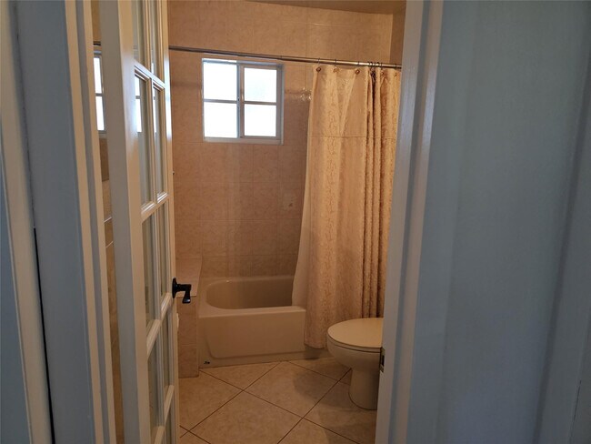 Building Photo - 7774 Orleans St