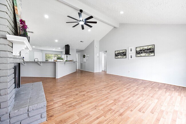 Building Photo - 13402 Tara Oak Dr