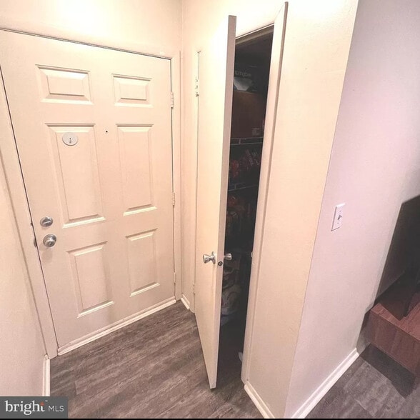 Entry Way - 312A Mitten Ln