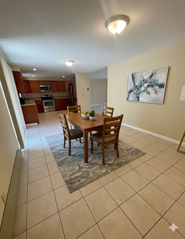 Building Photo - 827 32nd St