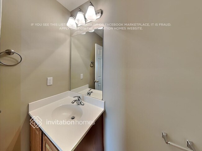 Building Photo - 200 Riley Ct