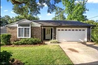 Building Photo - 2421 Wintergreen Rd