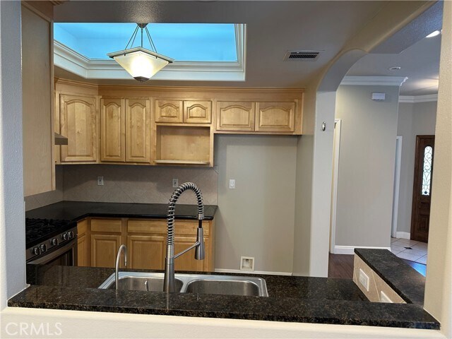 Building Photo - 705 Muscatel Ave