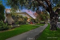 Building Photo - 637 N Fairview St