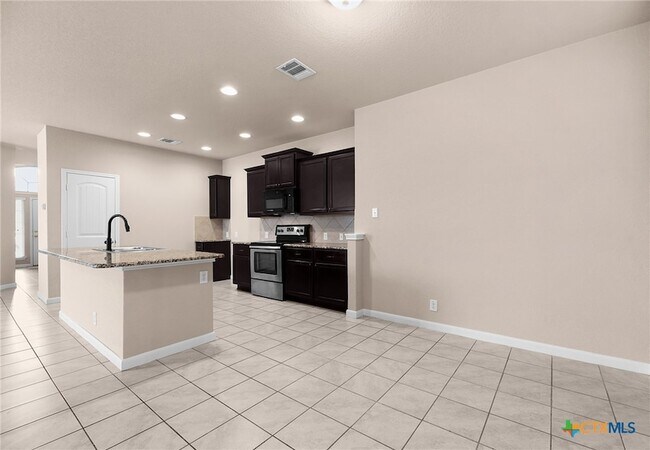 Building Photo - 481 Centinela St