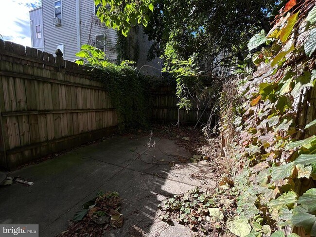 Building Photo - 1702 N 18th St