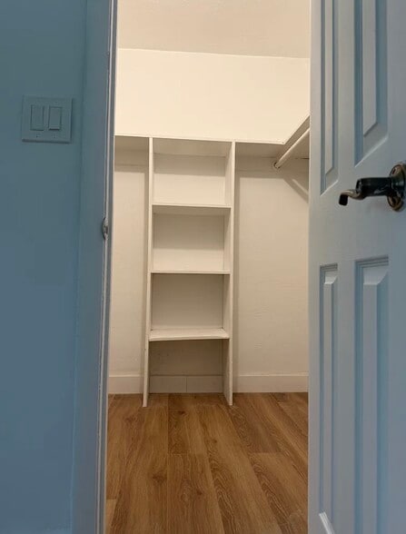 Building Photo - 1014 Salzedo St