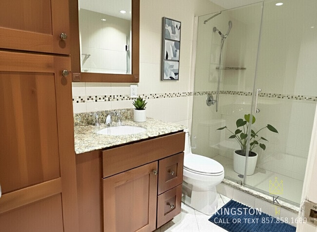 Building Photo - 96 Gainsborough St