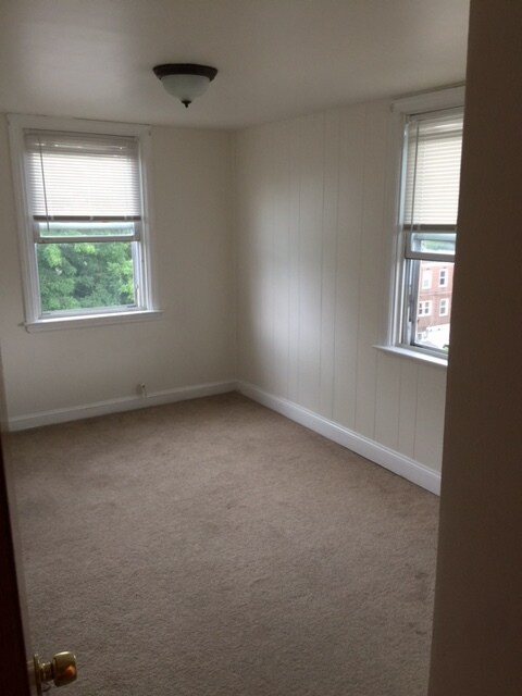 Building Photo - 5224 Fairhaven Rd