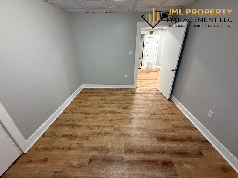 Building Photo - 321 Union St