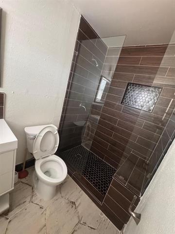 Building Photo - 104 Maxwell Rd