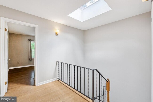 Building Photo - 214 James Thurber Ct