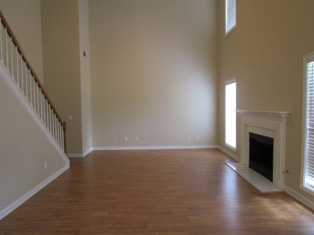 Building Photo - 194 Meadow Crest Way