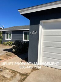 Building Photo - 3-Bedroom, 2-Bathroom w/ Garage and Large ...