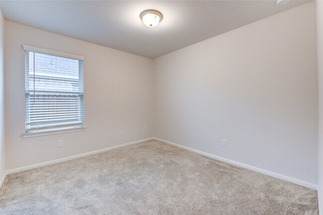 Building Photo - 2536 Malibu Gln Dr