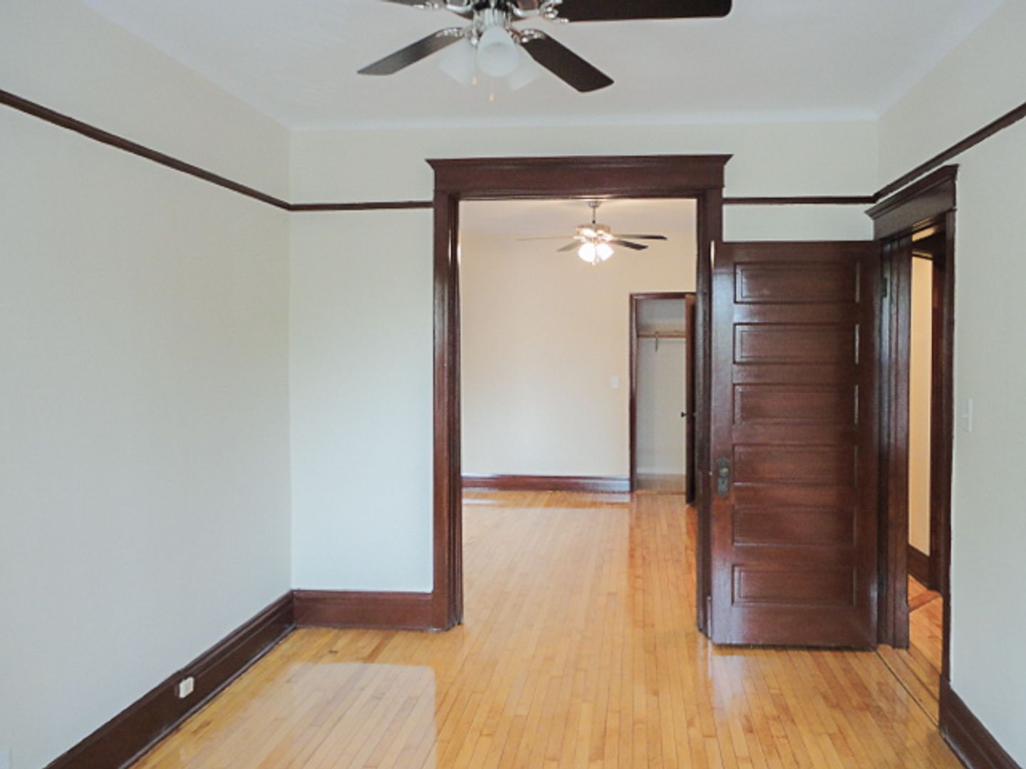 Building Photo - 3637 N Paulina St