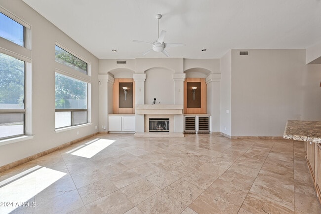 Building Photo - 6057 E Campo Bello Dr