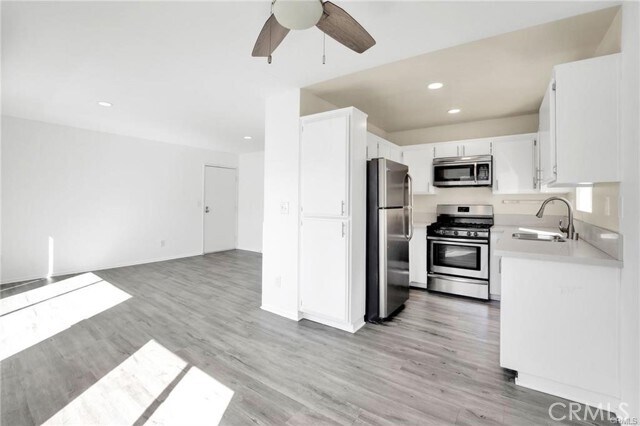 Building Photo - 4406 Cahuenga Blvd