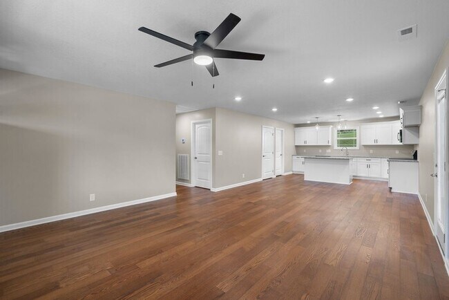 Building Photo - 3776 John Taylor Rd