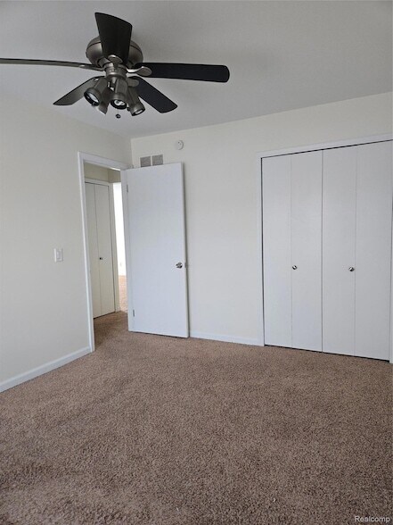 Building Photo - 1160 Catalpa Dr