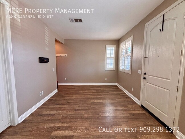 Building Photo - 6488 Cadenza Dr