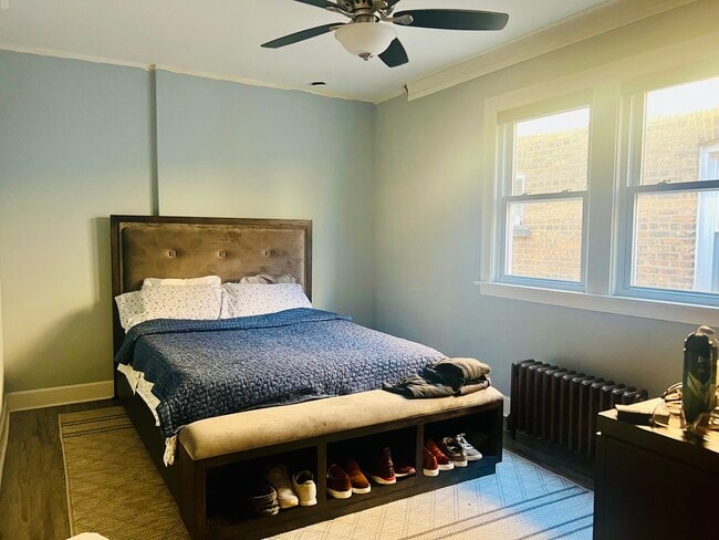 Building Photo - 1827 Gunderson Ave