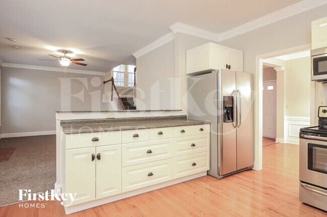 Building Photo - 1792 Glenridge Dr