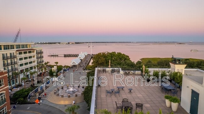 Building Photo - 1 Vendue Range