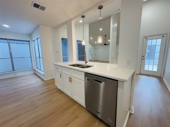 Building Photo - 18322 Autumn Trails Ln