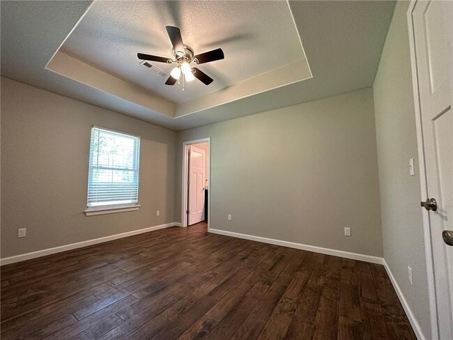 Building Photo - 412 S Byers Ave