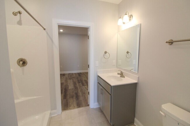 Building Photo - Stylish and Spacious Townhome Near Sentara – 4 Beds | 3.5 Baths | 2,300 Sq. Ft.