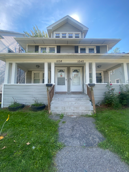 Building Photo - 1040 S Plymouth Ave