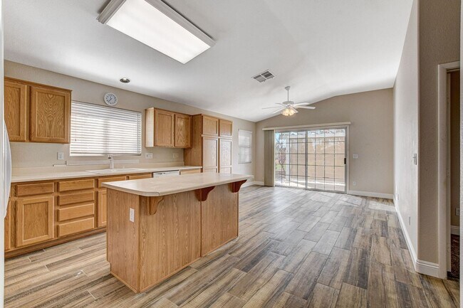 Building Photo - 5053 Cedar Lawn Way