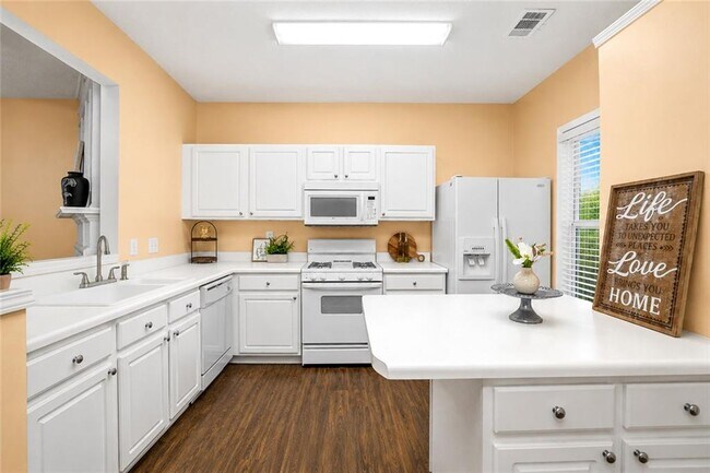 Building Photo - 1745 Kilmington Ct
