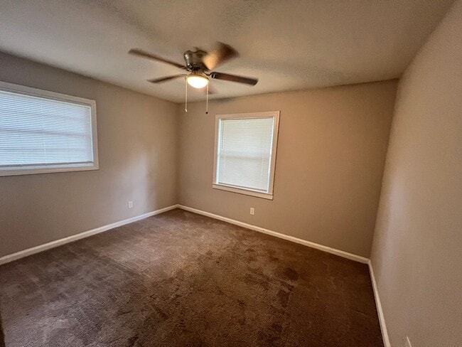 Building Photo - New to the Market!