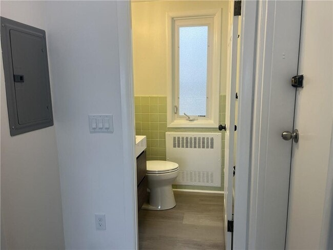 Building Photo - 400 Narragansett Pkwy