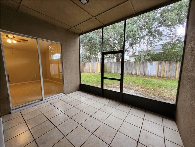 Building Photo - 22707 Roderick Dr