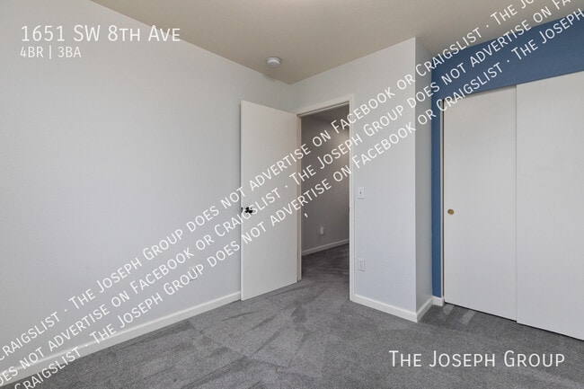 Building Photo - 1651 SW 8th Ave