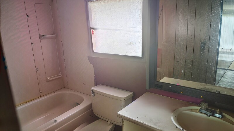 Building Photo - 607 E Runnels St