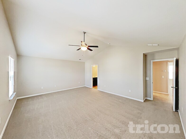 Building Photo - 1475 Scofield Ct