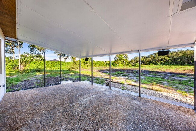 Building Photo - 3360 N 57th Dr