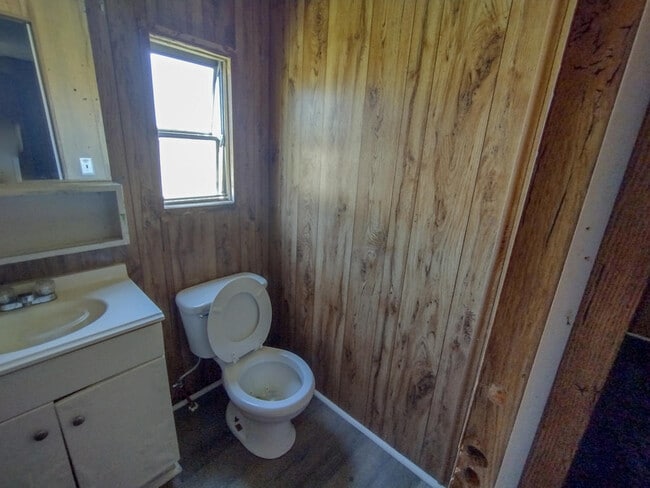 Building Photo - 115 Private Rd 3376G