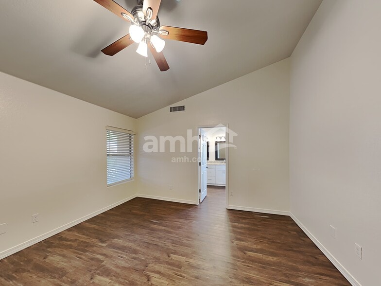Building Photo - 2508 N 134th Ave
